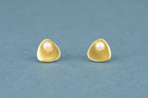 Ohrstecker Silber vergoldet Dreieck mit Perle