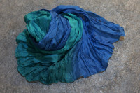 Crinkle Seidenschal Farbverlauf blau grün 819882