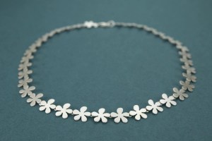 Silberkette Blumenmeer