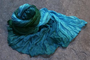 Crinkle Seidenschal Farbverlauf grün blau türkis 819811